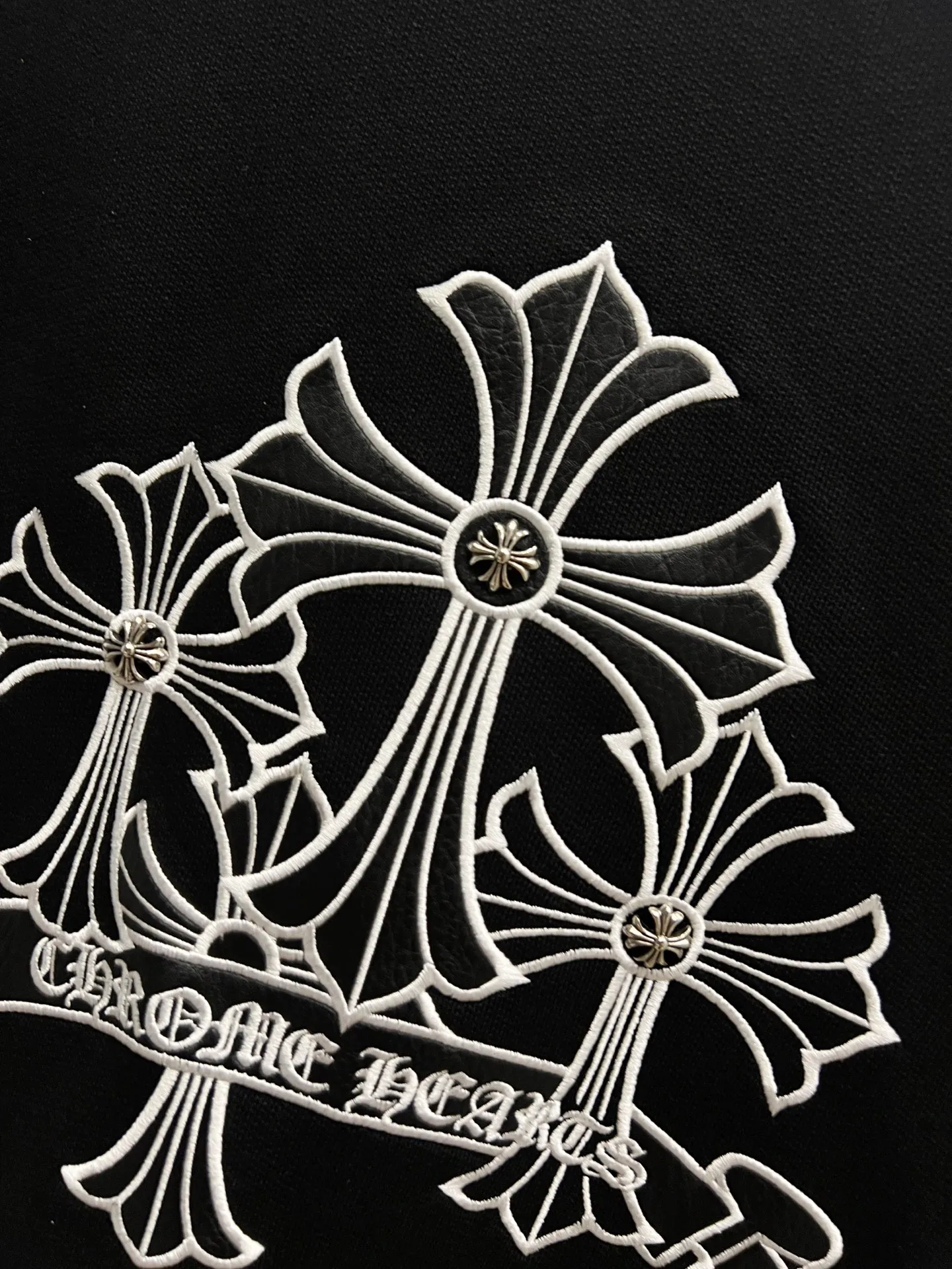 🅿️310 CH Cro 2025 Autumn and Winter New Customized 430g Double Yarn Fabric Round Neck Long Sleeve Sweater Chest Cross Pastel Embroidery Technology Classic Sanskrit Letters Embroidery Pastel + Hardware Design Technology High-end Version! The same loose version for men and women S M L XL XXL five sizes color black white